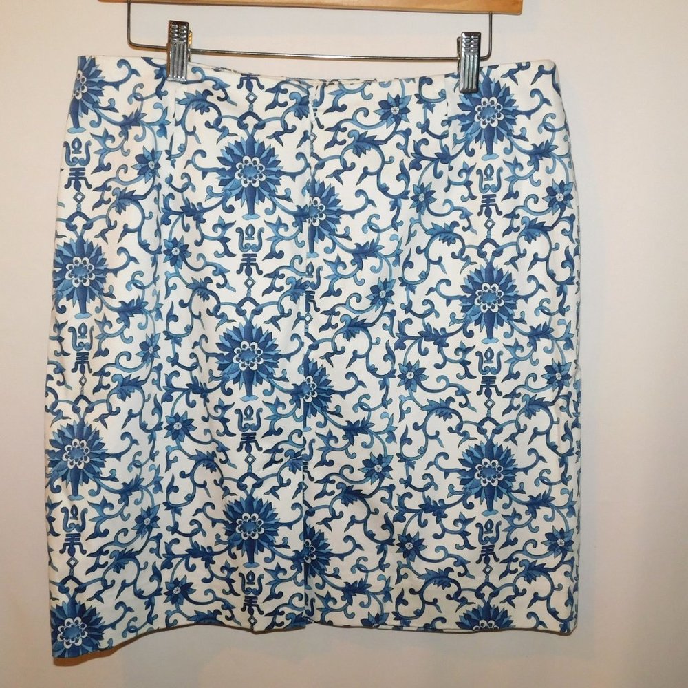 Lauren Ralph Lauren Skirt Size 12 Blue & White Pattern - Picture 3 of 5